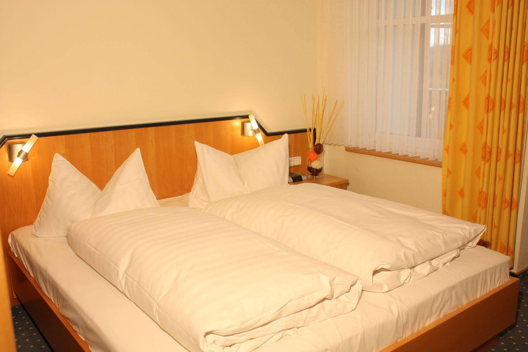 Hotel Gasthof Zum Biber Motten 外观 照片